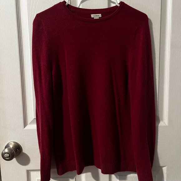L.L. Bean Sweaters - NWOT L.L. Bean Women's Classic Cashmere, Crewneck